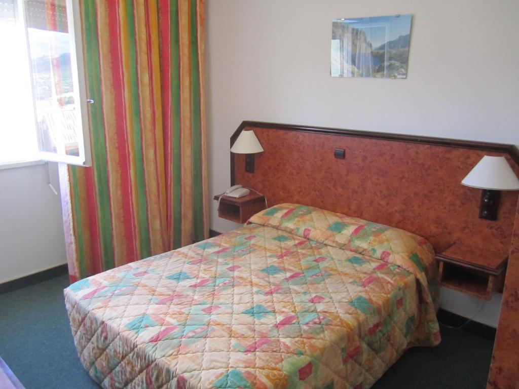 Hotel Madame Mere Saint-Florent  Zimmer foto